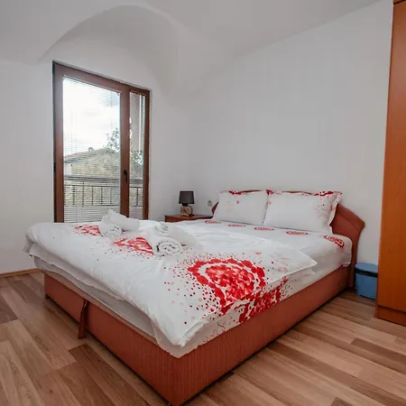 Aparthotel Cherry *